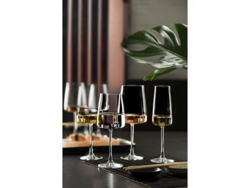 LYNGBY ZERO RØDVINSGLAS 4 STK.